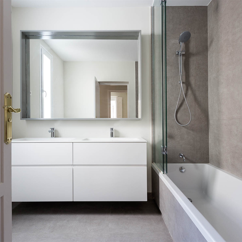 Soporte minimalista de la pared de Matte White Flat Panel Melamine del espejo de las unidades de la vanidad del cuarto de baño