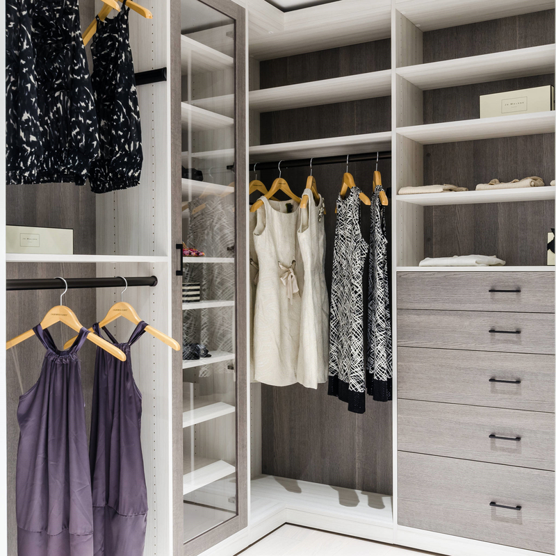 U forma el paseo de madera de Matte Grey Melamine Walk Through Wardrobe en almacenamiento del traje