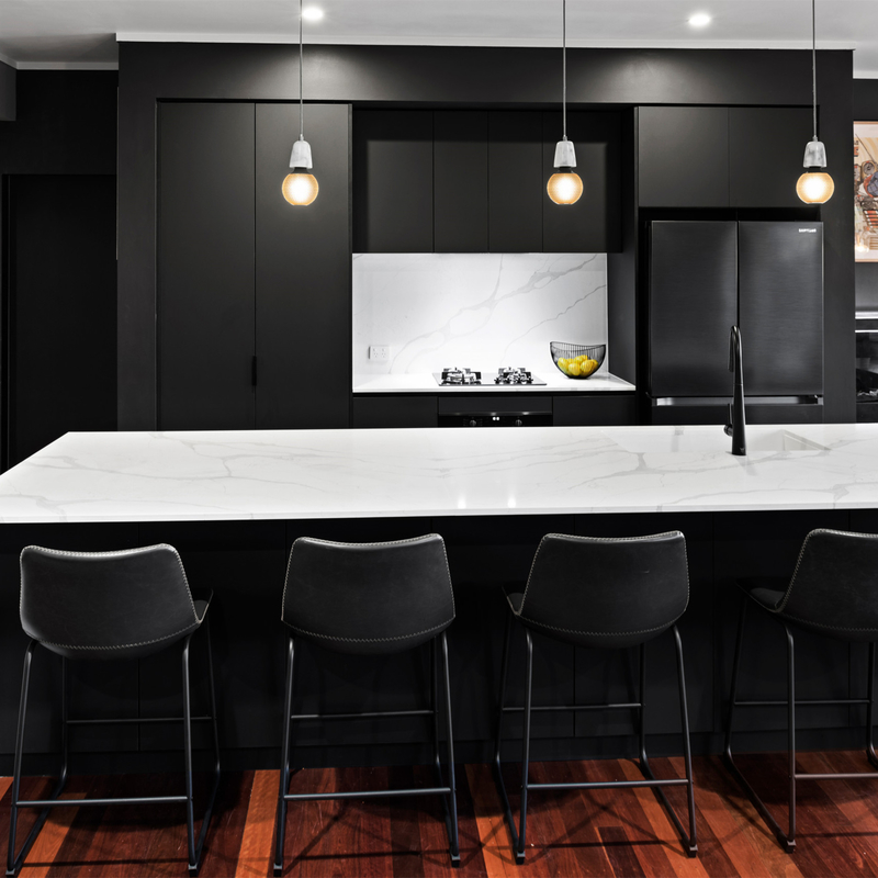 Aliste para montarme forman a los armarios de cocina de madera negros modernos de la laca de los muebles modulares del armario de cocina con la isla