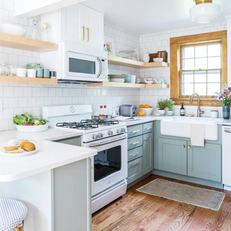 Juego de gabinete de cocina pequeño de laca azul claro estilo American Shaker con fregadero para cabaña