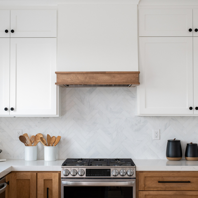 Gabinetes de cocina blancos para colgar en la pared con encimeras de cuarzo Bisagras de cierre suave de madera maciza