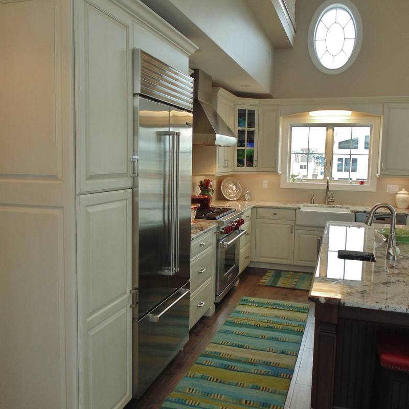 El estilo rústico L forma el fabricante blanco del gabinete de Matt Wooden Kitchen Cabinet From Guangdong de madera sólida