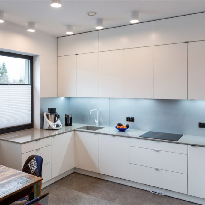El último diseño moderno U forma el gabinete de pared moderno de la cocina de la alta laca del lustre para el apartamento casero del chalet