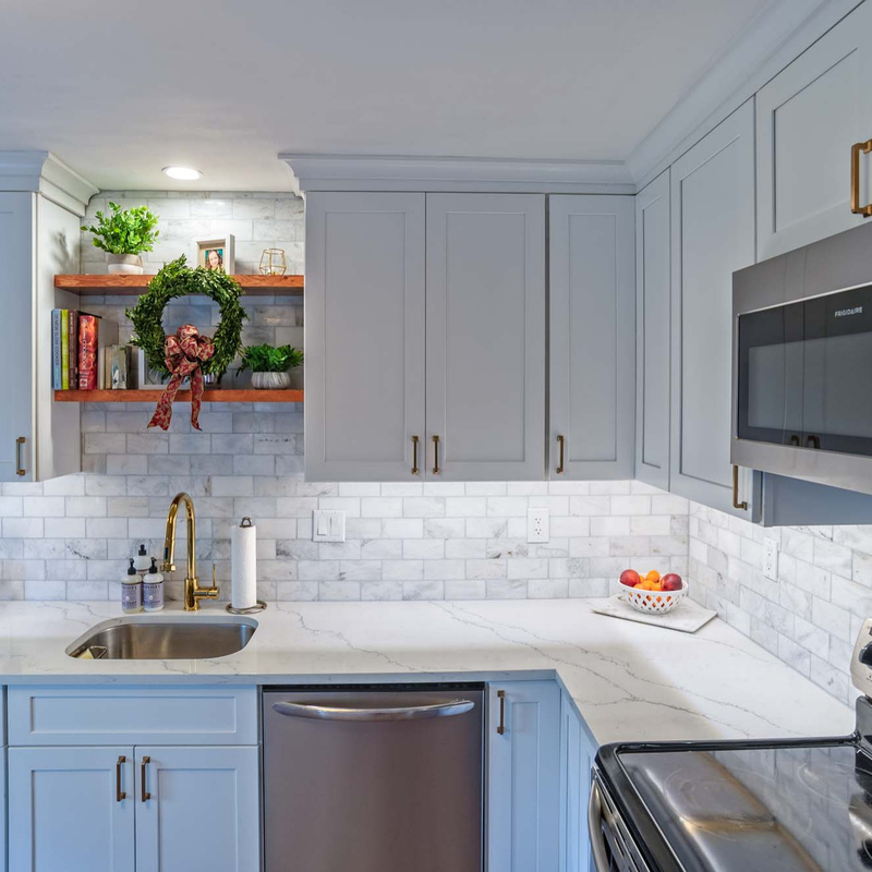 Muebles de apartamento populares y modernos estadounidenses con forma de L, armario de cocina de termofolículo blanco, con sacudidor completo