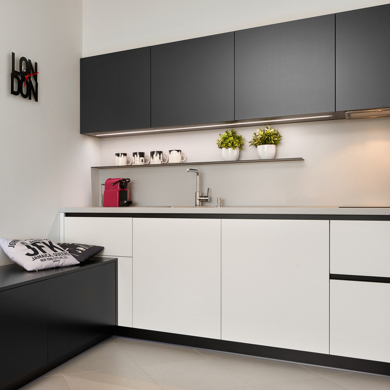 Listo para montar Muebles de cocina pequeños Armarios de pared de cartón blanco y negro Armario de cocina de cartón diseño simple